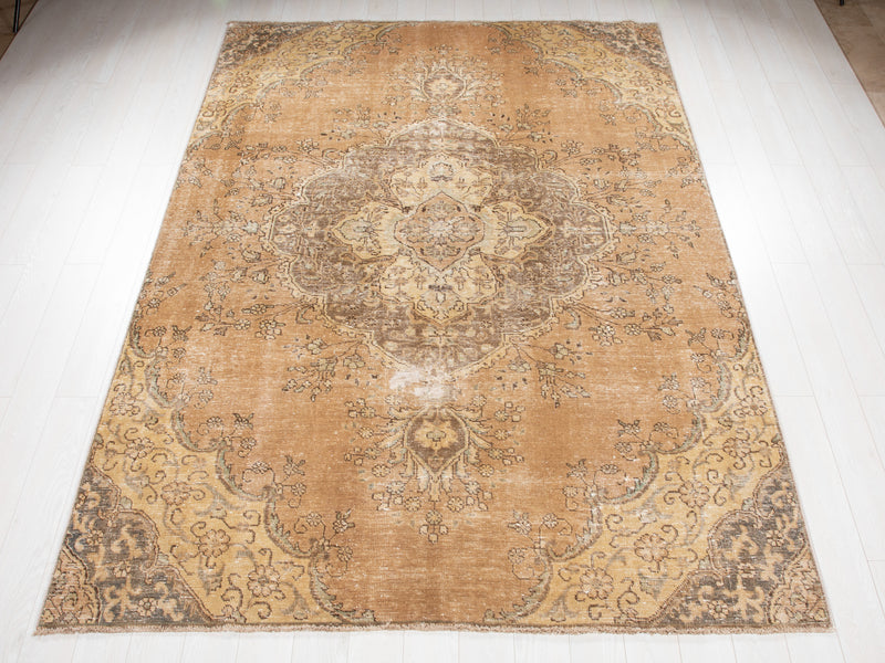10' 2" x 7' Excellent Hand-Knotted Antique Faded Neutral Area Rug - Yasi & Fara 