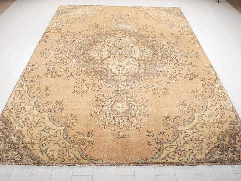 10' 2" x 7' Excellent Hand-Knotted Antique Faded Neutral Area Rug - Yasi & Fara 