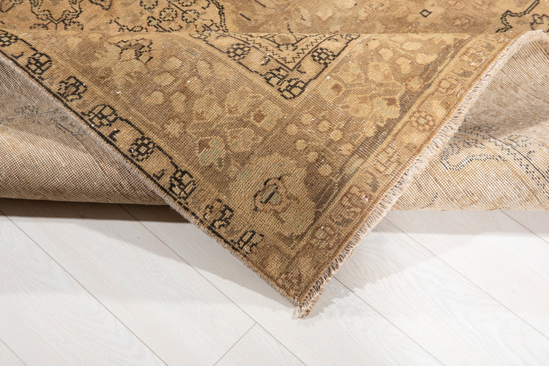9' 8" x 6' 5" Excellent Hand-Knotted Antique Distressed Faded Area Rug - Yasi & Fara 