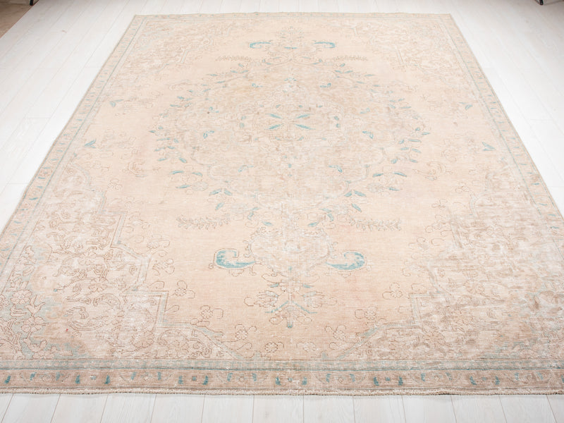 10' 5" x 7' 5" Excellent Hand-Knotted Antique Neutral Faded Area Rug - Yasi & Fara 