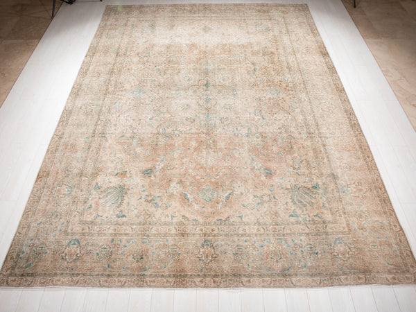 12' 9" x 9' 5" Excellent Hand-Knotted Antique Neutral Faded Large Area Rug - Yasi & Fara 