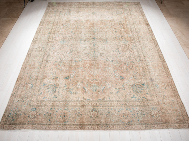 12' 9" x 9' 5" Excellent Hand-Knotted Antique Neutral Faded Large Area Rug - Yasi & Fara 