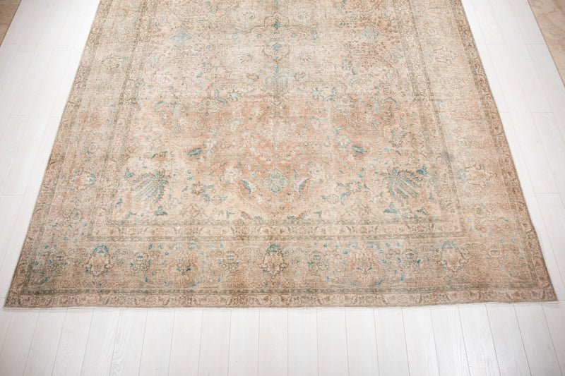 12' 9" x 9' 5" Excellent Hand-Knotted Antique Neutral Faded Large Area Rug - Yasi & Fara 