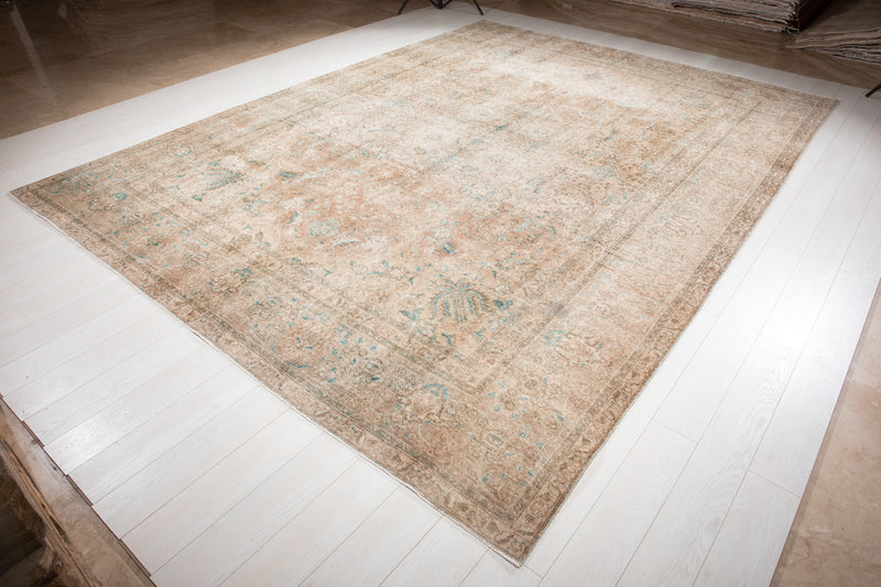 12' 9" x 9' 5" Excellent Hand-Knotted Antique Neutral Faded Large Area Rug - Yasi & Fara 