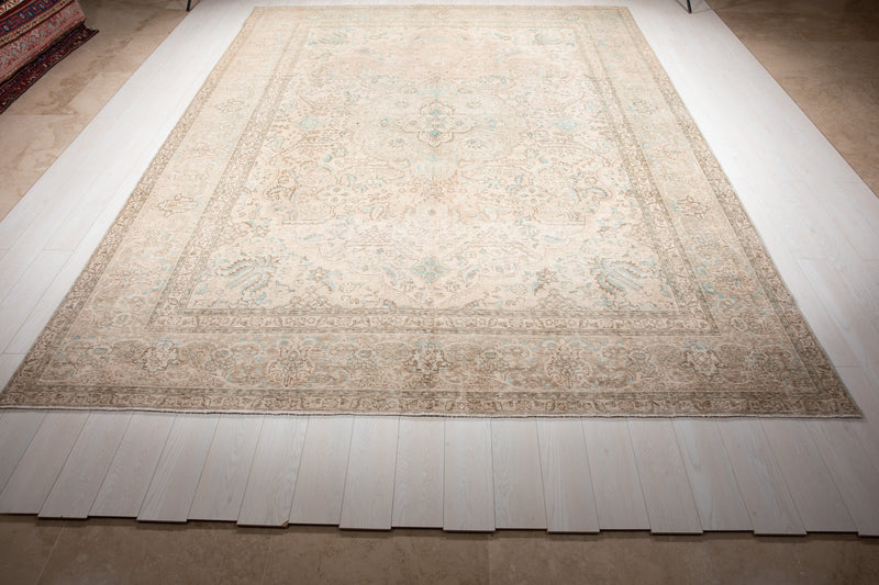 12' 9" x 9' 5" Excellent Hand-Knotted Antique Neutral Faded Large Area Rug - Yasi & Fara 