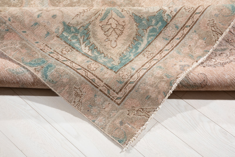 11' 2" x 8' 4" Excellent Hand-Knotted Antique Neutral Faded Large Area Rug - Yasi & Fara 
