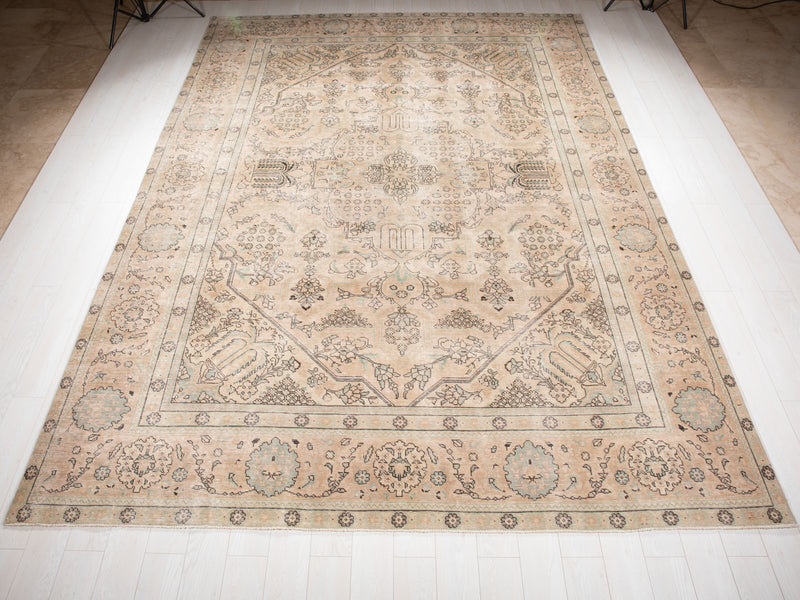 12' 9" x 9' 2" Excellent Hand-Knotted Antique Neutral Faded Large Area Rug - Yasi & Fara 
