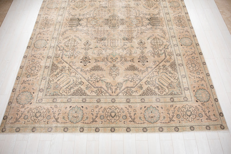 12' 9" x 9' 2" Excellent Hand-Knotted Antique Neutral Faded Large Area Rug - Yasi & Fara 