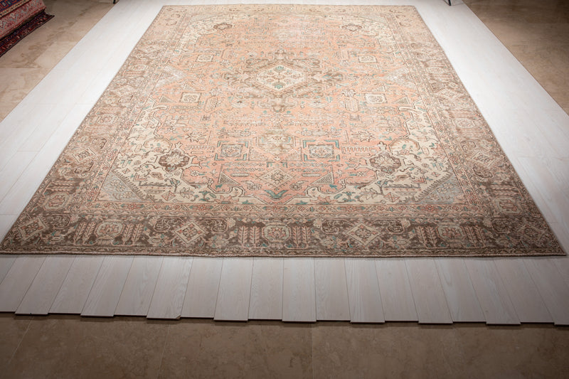 12' 5" x 9' 3" Excellent Hand-Knotted Antique Neutral Faded Large Area Rug - Yasi & Fara 