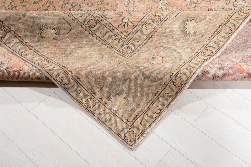 12' 6" x 9' 6" Excellent Hand-Knotted Antique Neutral Faded Large Area Rug - Yasi & Fara 