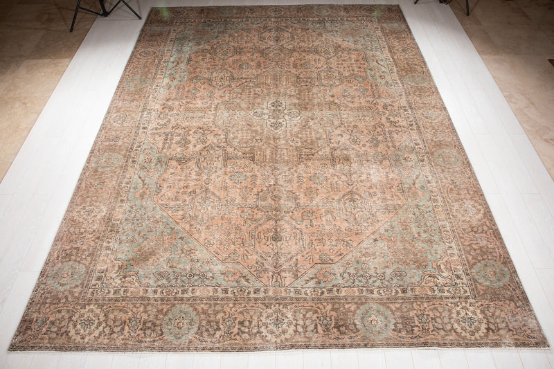 12' 8" x 9' 6" Excellent Hand-Knotted Antique Faded Large Area Rug - Yasi & Fara 
