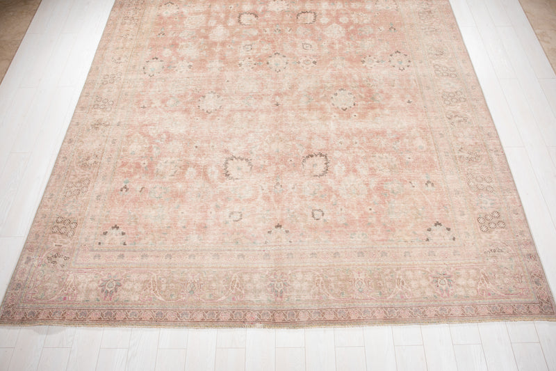 12' 5" x 9' 3" Excellent Hand-Knotted Antique Faded Large Area Rug - Yasi & Fara 