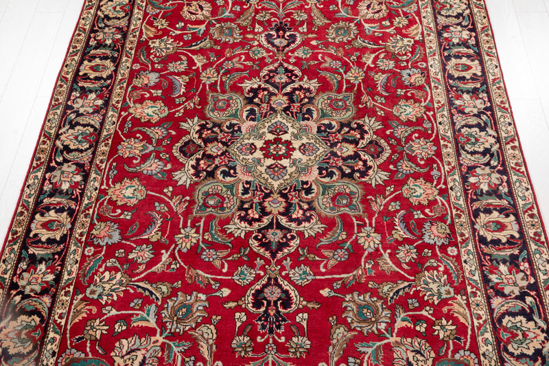 9' 8" x 6' 6" Excellent Hand-Knotted Vintage Area Rug - Yasi & Fara 