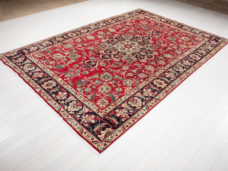 9' 8" x 6' 6" Excellent Hand-Knotted Vintage Area Rug - Yasi & Fara 