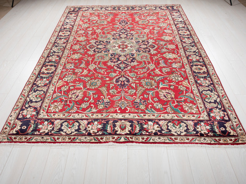 9' 8" x 6' 6" Excellent Hand-Knotted Vintage Area Rug - Yasi & Fara 