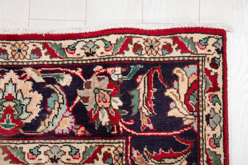 9' 8" x 6' 6" Excellent Hand-Knotted Vintage Area Rug - Yasi & Fara 