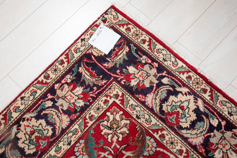 9' 8" x 6' 6" Excellent Hand-Knotted Vintage Area Rug - Yasi & Fara 