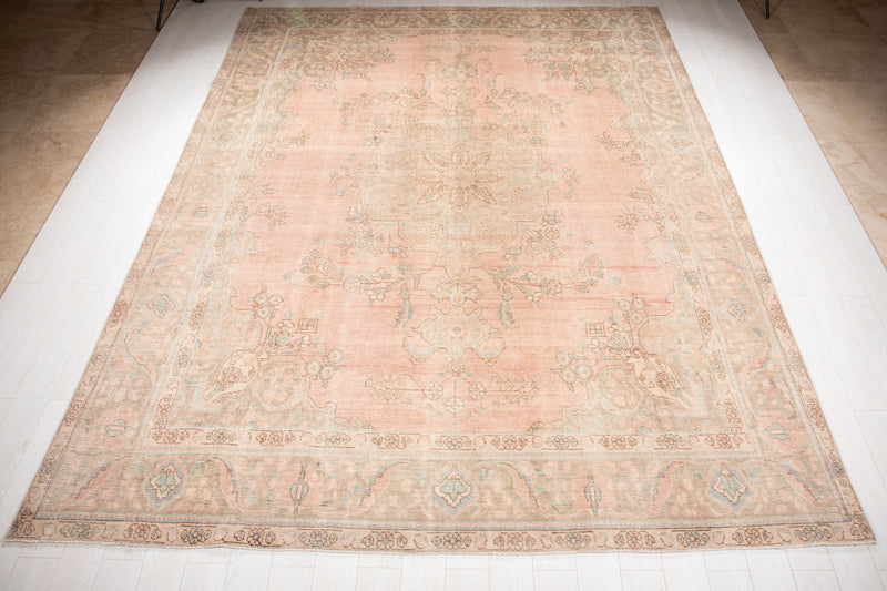 12' 6" x 9' 7" Excellent Hand-Knotted Antique Neutral Faded Large Area Rug - Yasi & Fara 