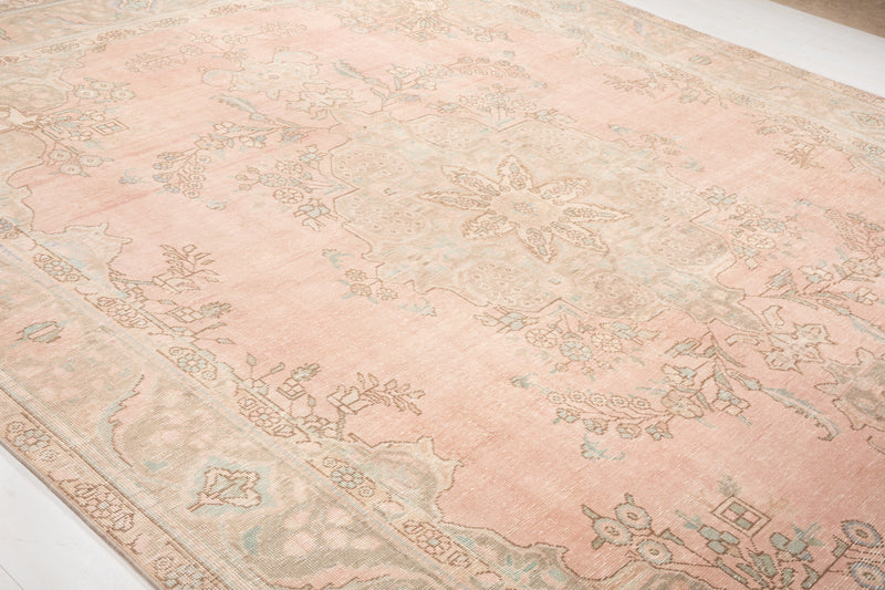12' 6" x 9' 7" Excellent Hand-Knotted Antique Neutral Faded Large Area Rug - Yasi & Fara 