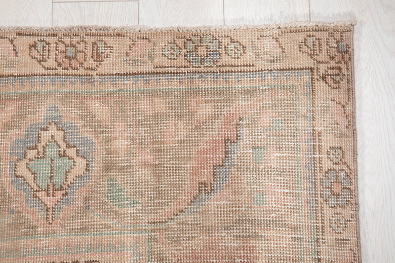 12' 6" x 9' 7" Excellent Hand-Knotted Antique Neutral Faded Large Area Rug - Yasi & Fara 