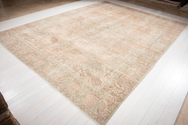 12' 7" x 9' 6" Excellent Hand-Knotted Faded Neutral Antique Large Area Rug - Yasi & Fara 