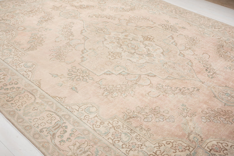 12' 7" x 9' 6" Excellent Hand-Knotted Faded Neutral Antique Large Area Rug - Yasi & Fara 