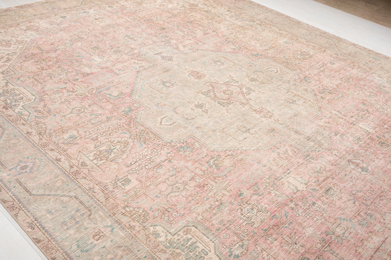 12' 9" x 9' 10" Excellent Hand-Knotted Antique Neutral Faded Pink Large Area Rug - Yasi & Fara 