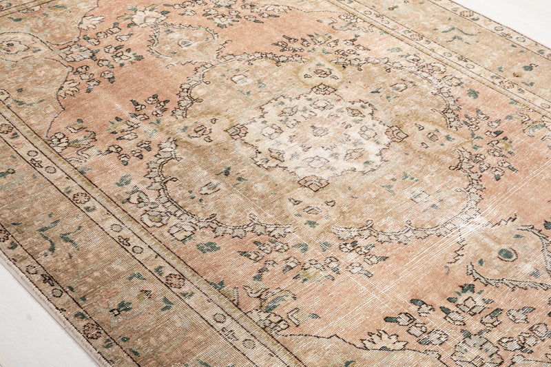 9' 6" x 6' 4" Excellent Hand-Knotted Antique Faded Area Rug - Yasi & Fara 