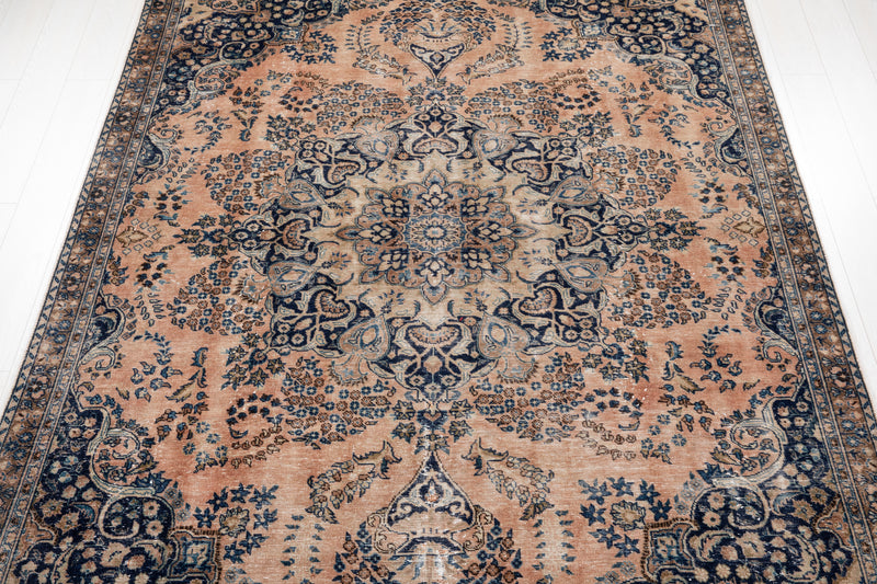 10' 1" x 6' 11" Excellent Hand-Knotted Antique Collectible Faded Area Rug - Yasi & Fara 