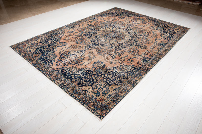 10' 1" x 6' 11" Excellent Hand-Knotted Antique Collectible Faded Area Rug - Yasi & Fara 
