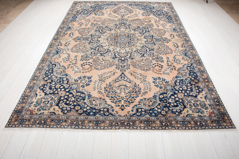 10' 1" x 6' 11" Excellent Hand-Knotted Antique Collectible Faded Area Rug - Yasi & Fara 