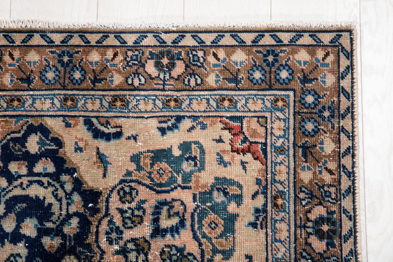 10' 1" x 6' 11" Excellent Hand-Knotted Antique Collectible Faded Area Rug - Yasi & Fara 