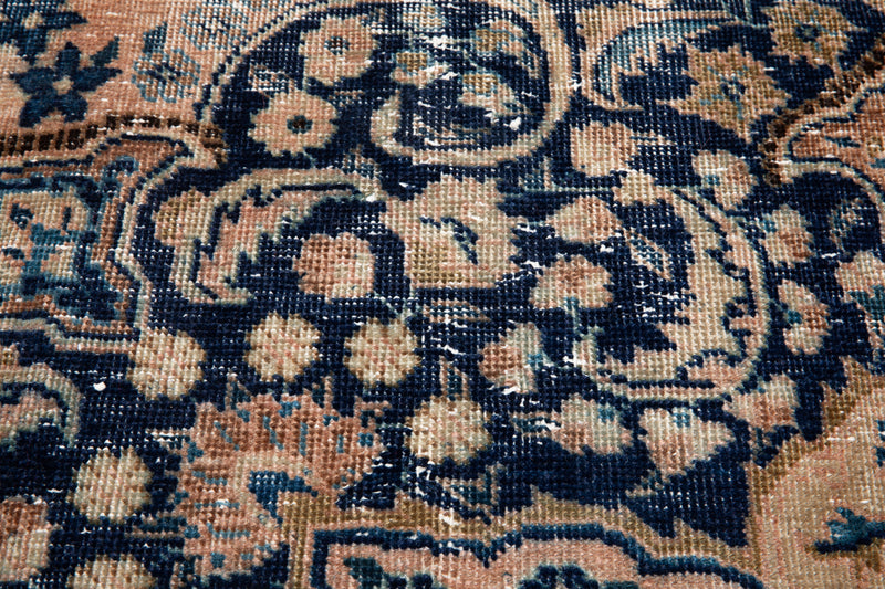 10' 1" x 6' 11" Excellent Hand-Knotted Antique Collectible Faded Area Rug - Yasi & Fara 