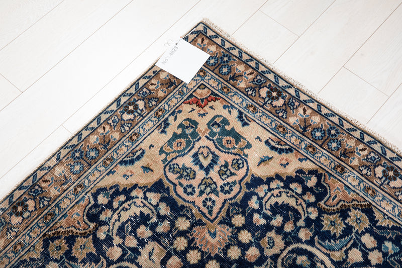 10' 1" x 6' 11" Excellent Hand-Knotted Antique Collectible Faded Area Rug - Yasi & Fara 