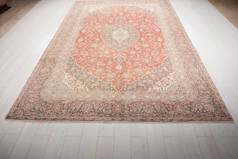 10' 7" x 7' 3" Excellent Hand-Knotted Antique Faded Large Area Rug - Yasi & Fara 