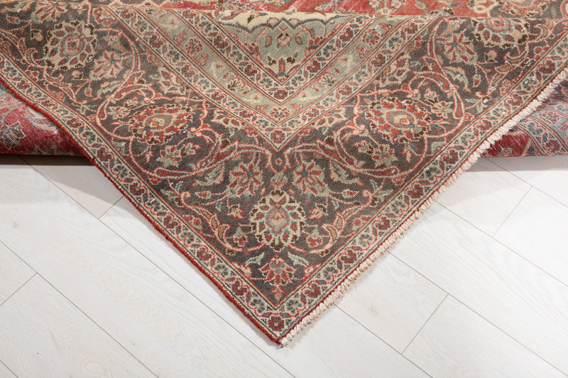 10' 7" x 7' 3" Excellent Hand-Knotted Antique Faded Large Area Rug - Yasi & Fara 
