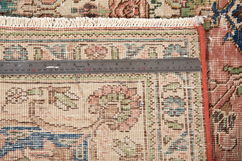 9' 1" x 6' Excellent Hand-Knotted Antique Neutral Faded Pink Area Rug - Yasi & Fara 