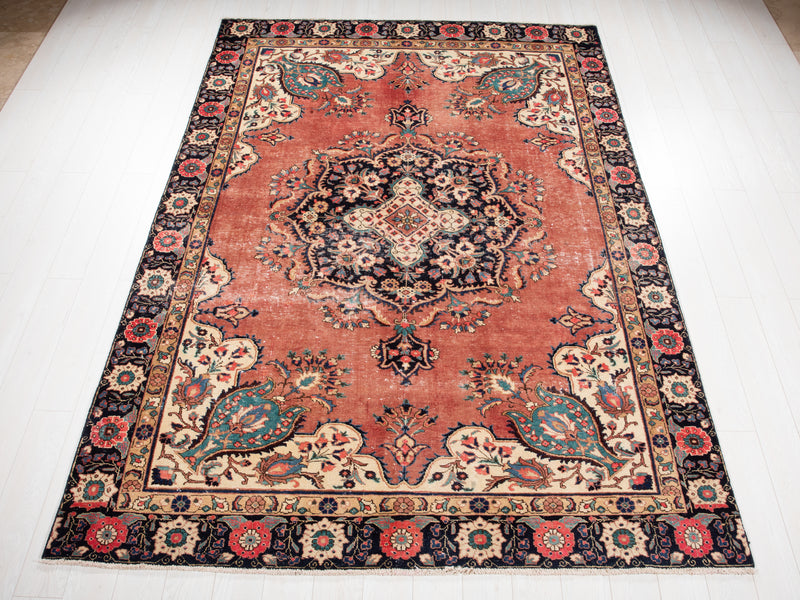 9' 11" x 6' 11" Excellent Hand-Knotted Antique Collectible Area Rug - Yasi & Fara 