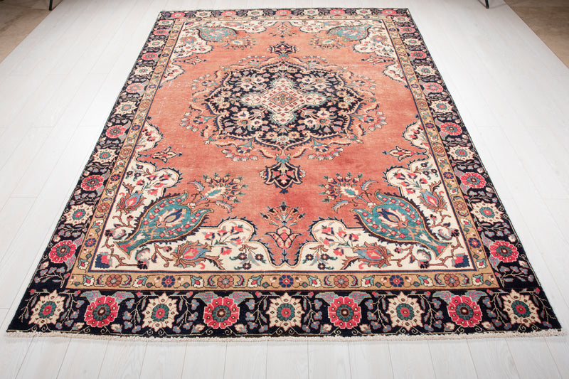 9' 11" x 6' 11" Excellent Hand-Knotted Antique Collectible Area Rug - Yasi & Fara 