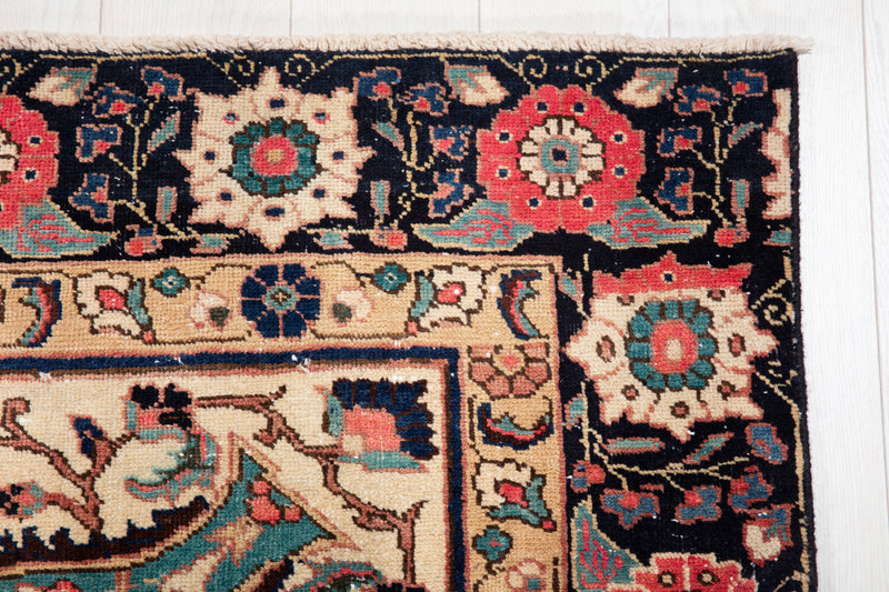 9' 11" x 6' 11" Excellent Hand-Knotted Antique Collectible Area Rug - Yasi & Fara 