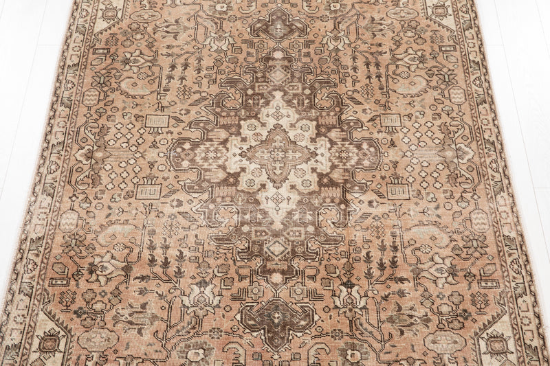 7' 10" x 4' 9" Excellent Hand-Knotted Antique Neutral Area Rug - Yasi & Fara 
