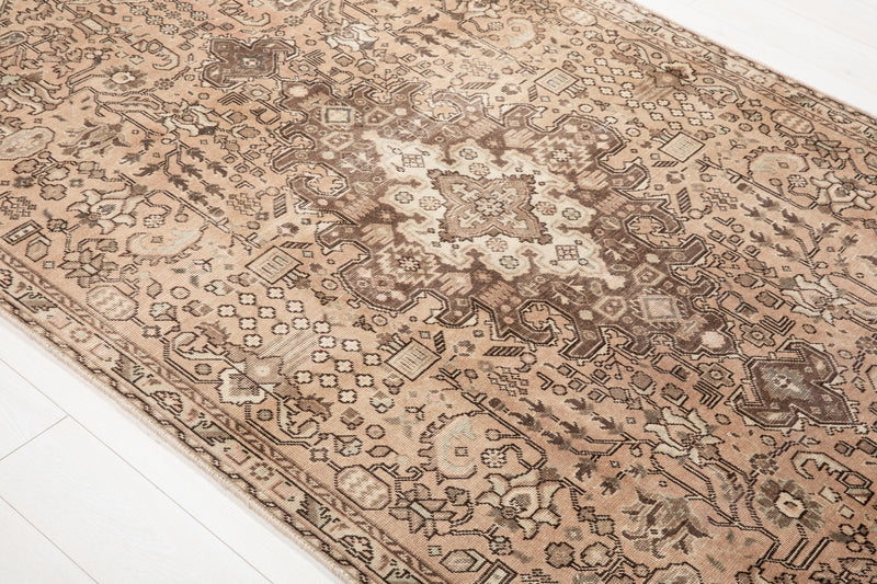 7' 10" x 4' 9" Excellent Hand-Knotted Antique Neutral Area Rug - Yasi & Fara 