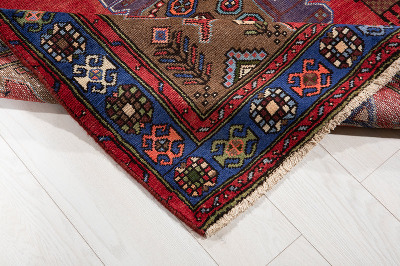 6' 11" x 4' 2" Excellent Hand-Knotted Vintage Tribal Rug