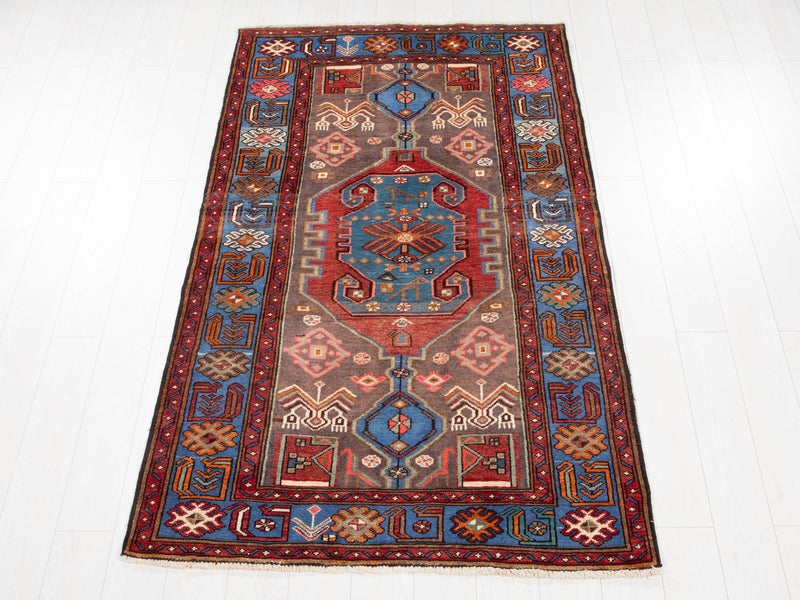 6' 11" x 4' 1" Excellent Hand-Knotted Vintage Collectible Tribal Rug
