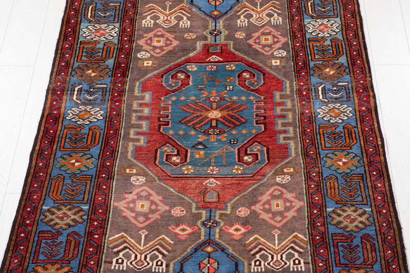 6' 11" x 4' 1" Excellent Hand-Knotted Vintage Collectible Tribal Rug