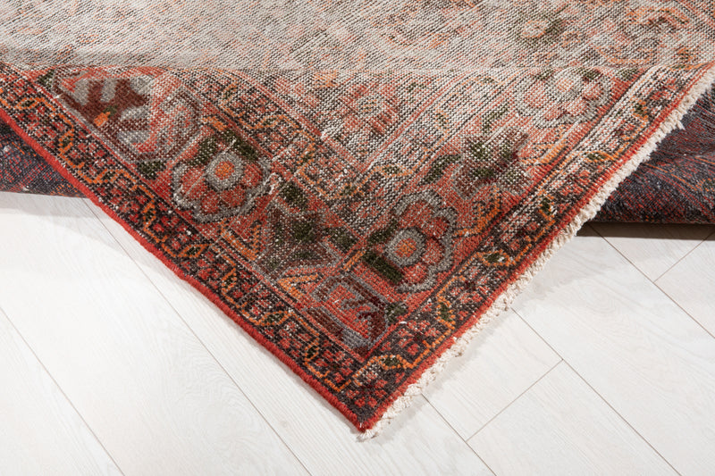 7' 3" x 4' 4" Excellent Hand-Knotted Distressed Faded Rug - Yasi & Fara 