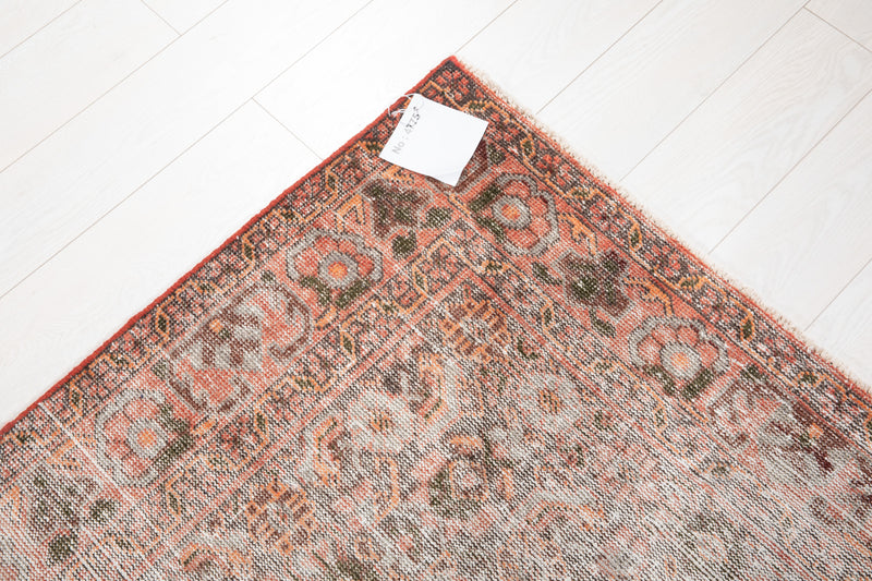 7' 3" x 4' 4" Excellent Hand-Knotted Distressed Faded Rug - Yasi & Fara 