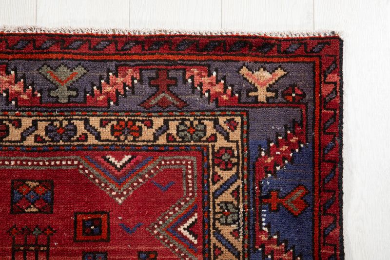 7' 6" x 4' 9" Excellent Hand-Knotted Vintage Tribal Rug - Yasi & Fara 