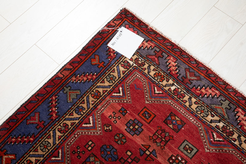 7' 6" x 4' 9" Excellent Hand-Knotted Vintage Tribal Rug - Yasi & Fara 