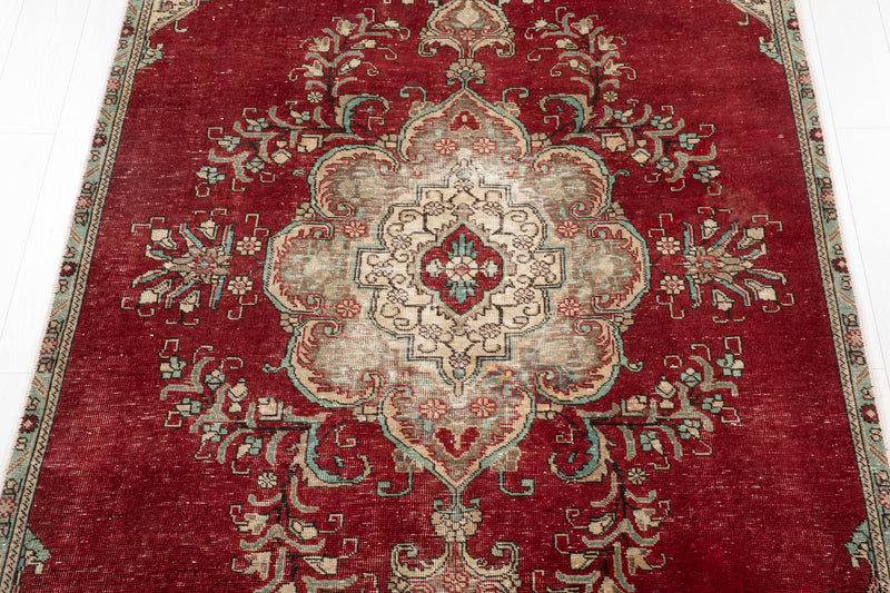 7' 10" x 4' 11" Excellent Hand-Knotted Antique Distressed Rug - Yasi & Fara 